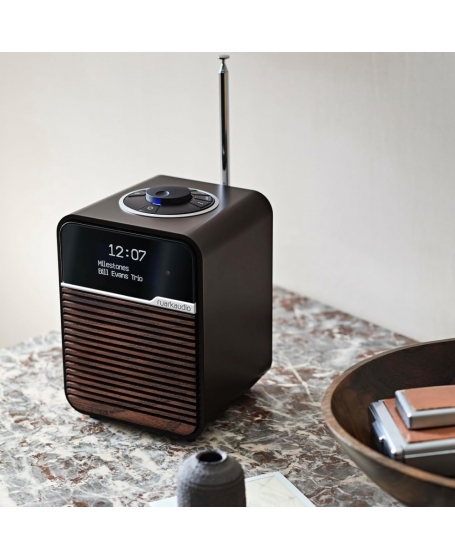 Ruark Audio R1 Deluxe Bluetooth Radio