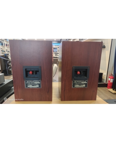 Acoustic Research Model 218V Bookshelf Speaker (PL)