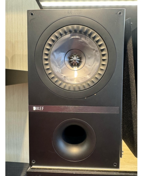 KEF Q300 Bookshelf Speakers (PL)