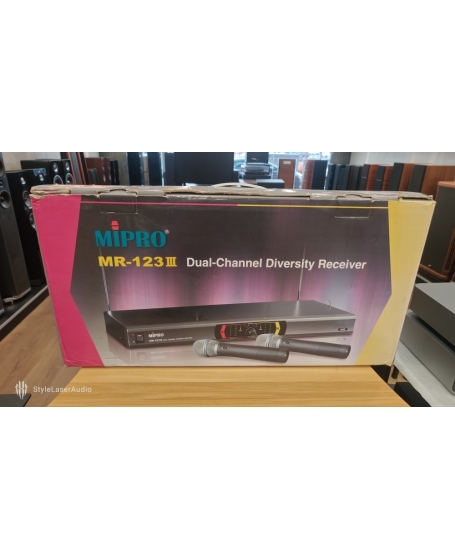 Mipro MR-123 III VHF Dual-Channel Diversity Wireless Microphone (OBN)